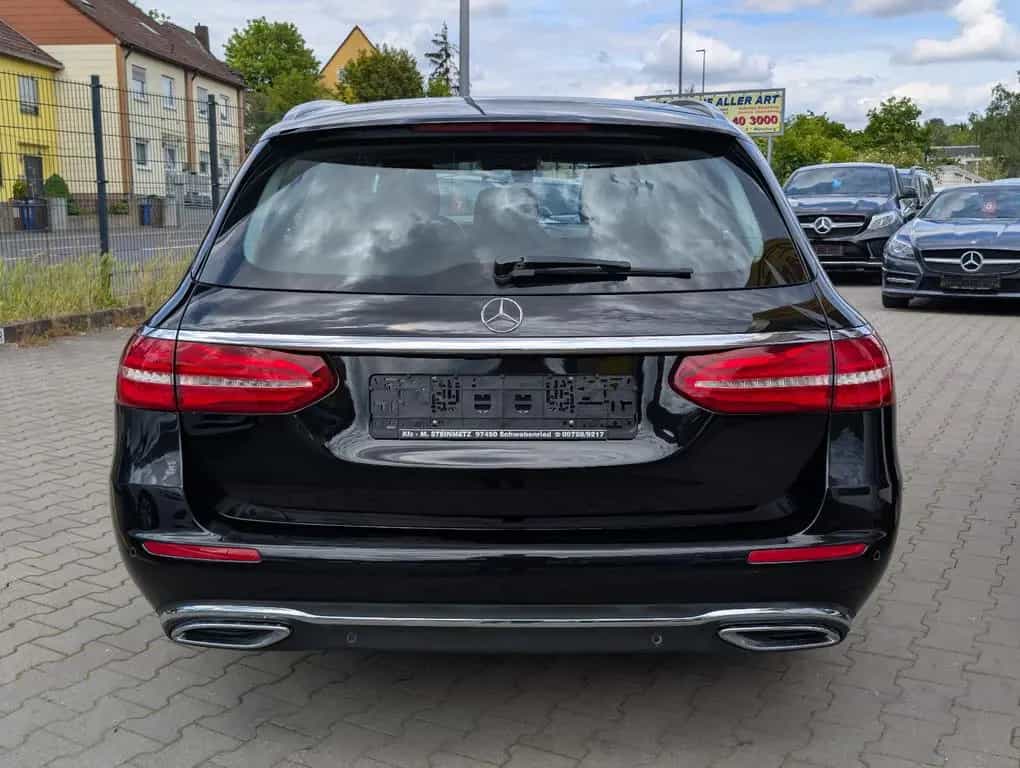 Mercedes-Benz E 350 d T Exclusive*2.Hd*Dis+*AHK*LED*SH*360°LUFT 03/2017-photo-5