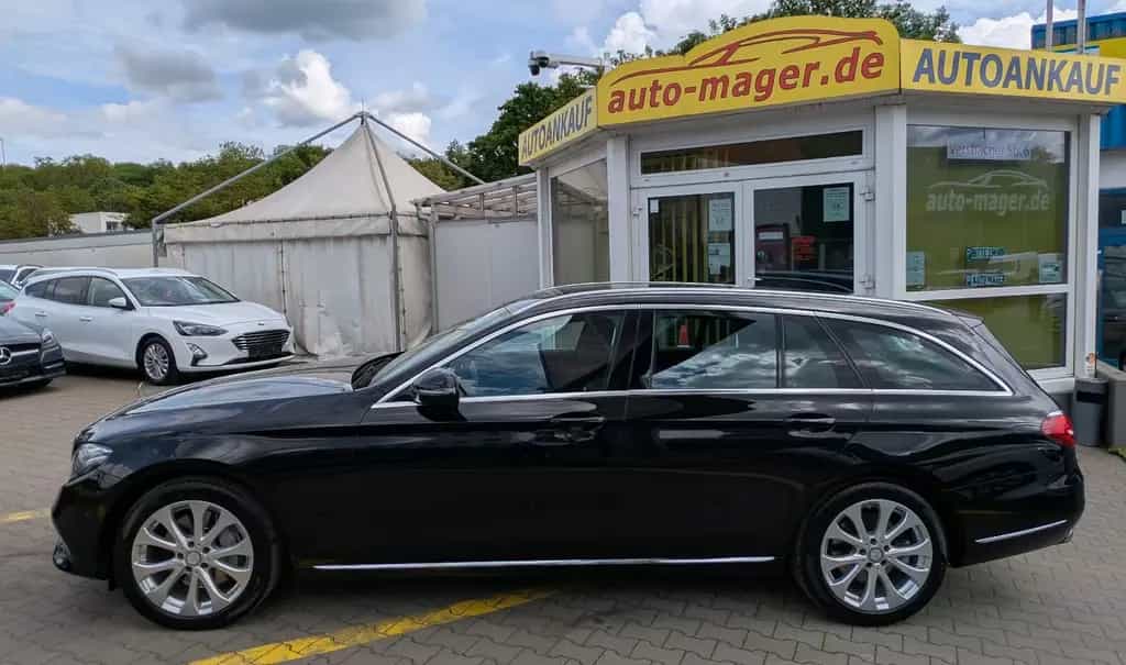 Mercedes-Benz E 350 d T Exclusive*2.Hd*Dis+*AHK*LED*SH*360°LUFT 03/2017-photo-7