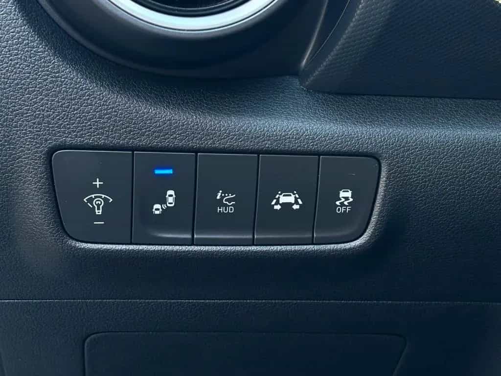 Hyundai KONA Premium,Leder,DAB,LED,Head-Up,E-Sitze,KRELL 09/2018-photo-26
