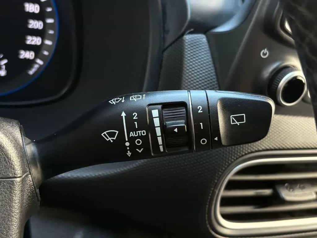 Hyundai KONA Premium,Leder,DAB,LED,Head-Up,E-Sitze,KRELL 09/2018-photo-28