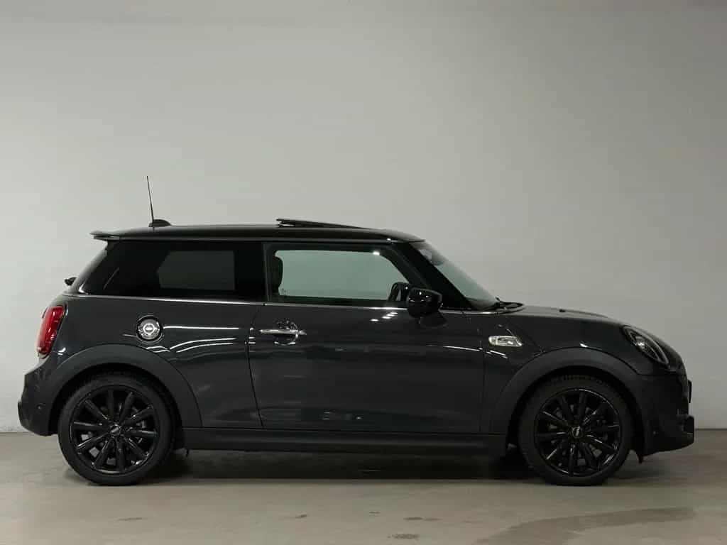 MINI Cooper S /NAVI/XENON/PANO/2xPDC/LEDER/17 ZOLL 07/2020-photo-4