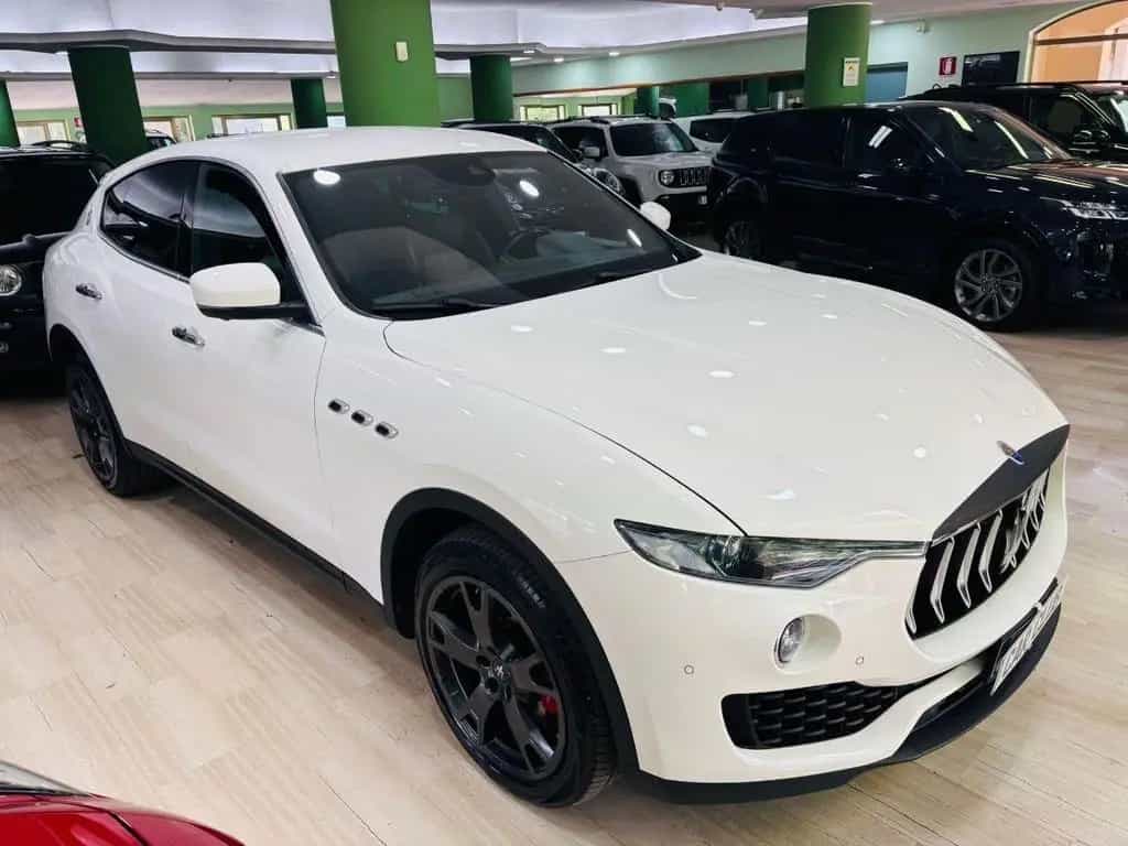 Maserati Levante 3.0 V6 Diesel 250 CV Q4 - AWD G 01/2019-photo-2
