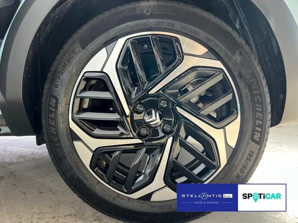 Citroën C4 1.2 PureTech 130 Max Aut. LED, HuD, KAMERA 12/2024-photo-15