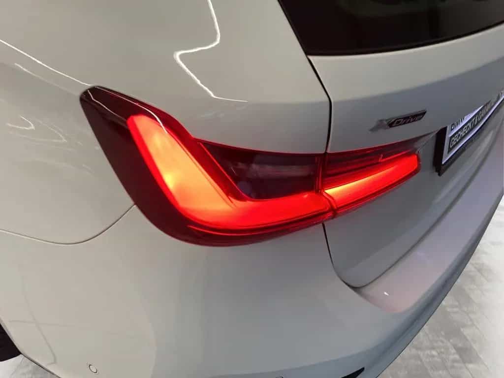 BMW 320 d xDrive Touring Sport Line AHK Kamera HiFi 10/2021-photo-9
