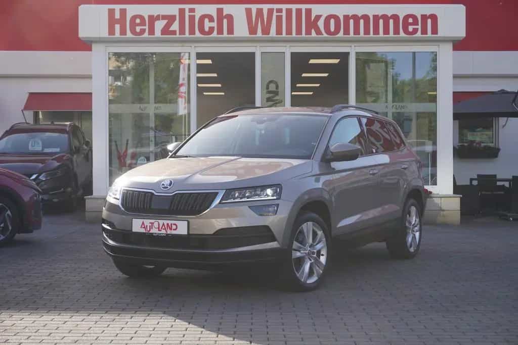Skoda Karoq 1.5 16V TSI Style DSG LED Navi Sitzheizung 07/2018-photo-1