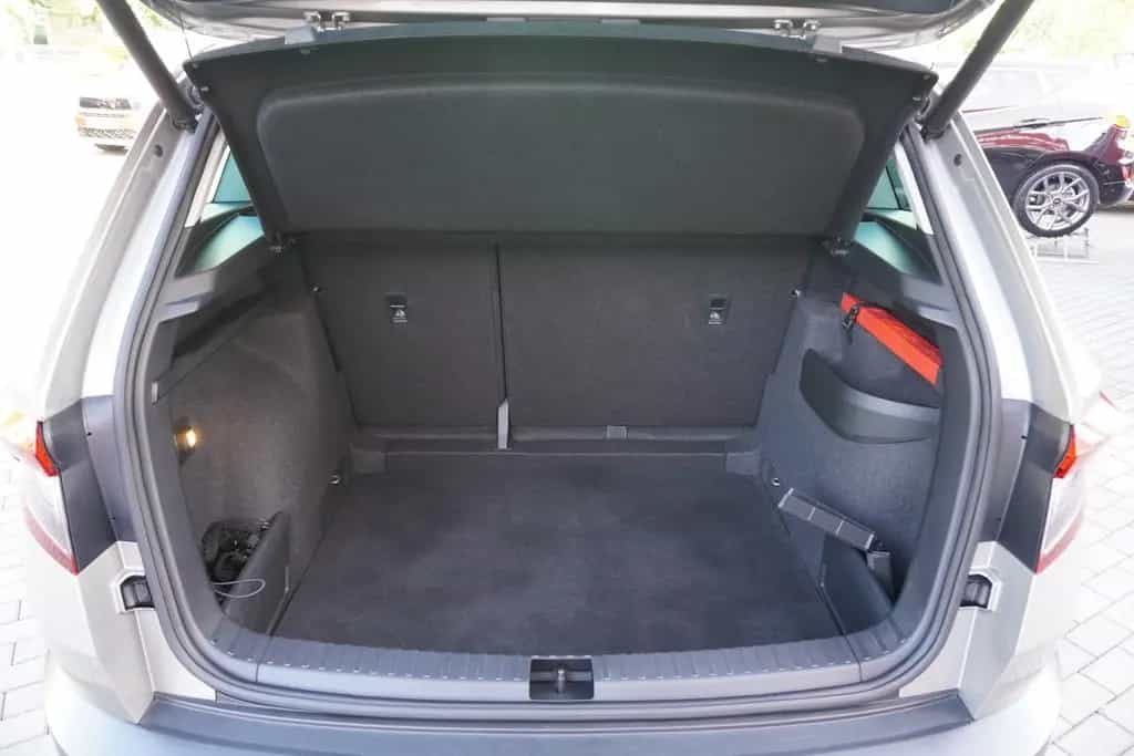 Skoda Karoq 1.5 16V TSI Style DSG LED Navi Sitzheizung 07/2018-photo-29