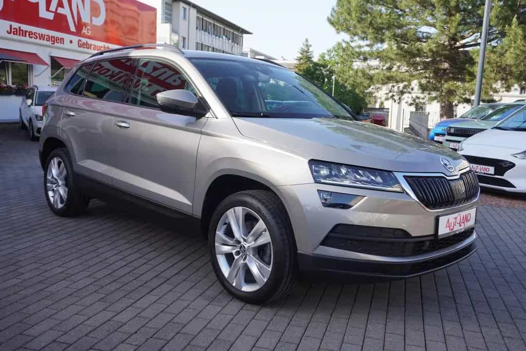 Skoda Karoq 1.5 16V TSI Style DSG LED Navi Sitzheizung 07/2018-photo-7