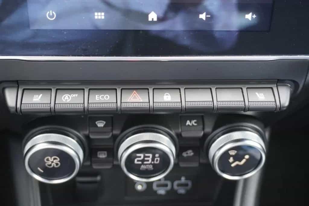 Renault Captur 1.3 TCE Edition One LED Navi Panorama DAB 08/2020-photo-22