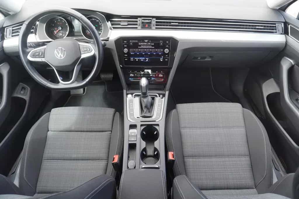 Volkswagen Passat Variant 1.5 TSI DSG LED Navi ACC Kamera 01/2021-photo-13