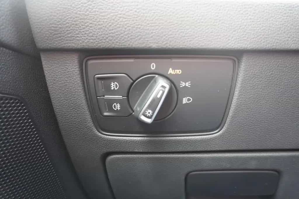 Volkswagen Passat Variant 1.5 TSI DSG LED Navi ACC Kamera 01/2021-photo-15