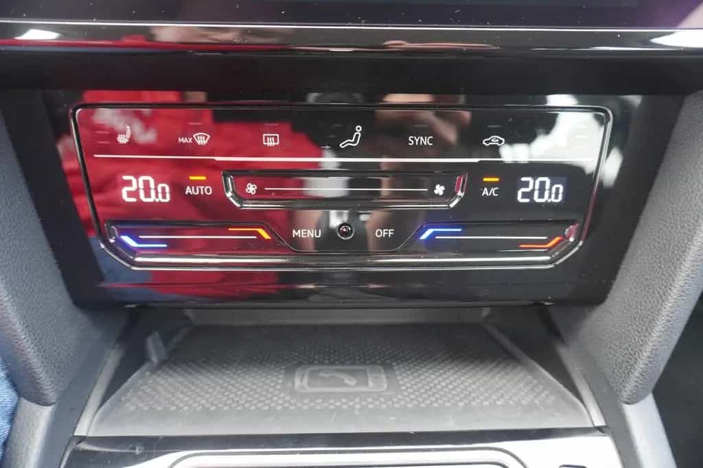 Volkswagen Passat Variant 1.5 TSI DSG LED Navi ACC Kamera 01/2021-photo-18