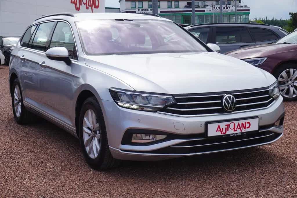 Volkswagen Passat Variant 1.5 TSI DSG LED Navi ACC Kamera 01/2021-photo-2