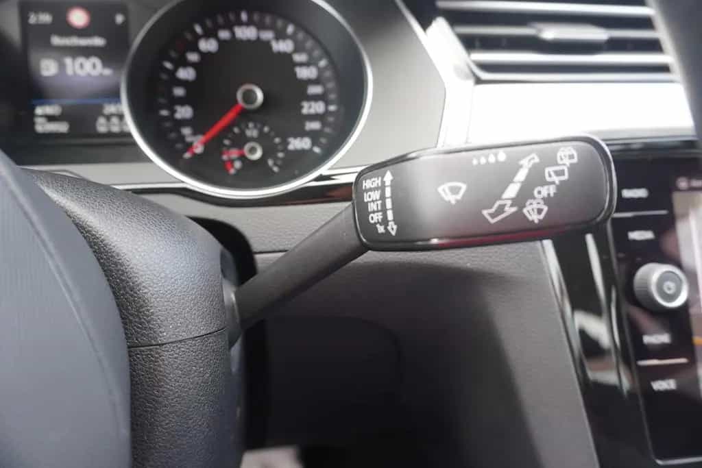 Volkswagen Passat Variant 1.5 TSI DSG LED Navi ACC Kamera 01/2021-photo-23