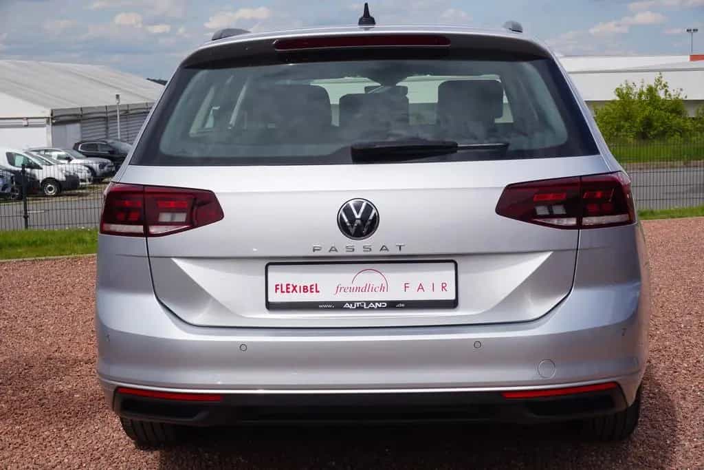 Volkswagen Passat Variant 1.5 TSI DSG LED Navi ACC Kamera 01/2021-photo-4