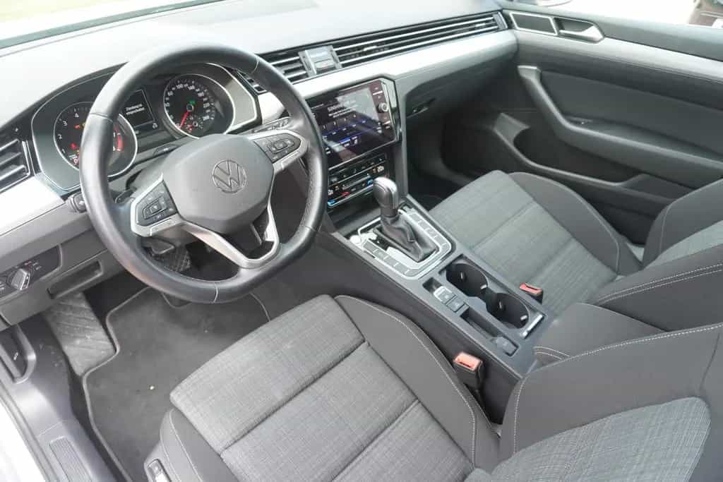 Volkswagen Passat Variant 1.5 TSI DSG LED Navi ACC Kamera 01/2021-photo-7