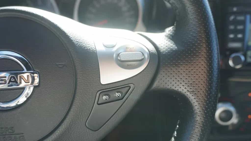 Nissan Juke 1.6 DIG-T N-Connecta 4x4 Xenon Navi Kamera 02/2018-photo-13