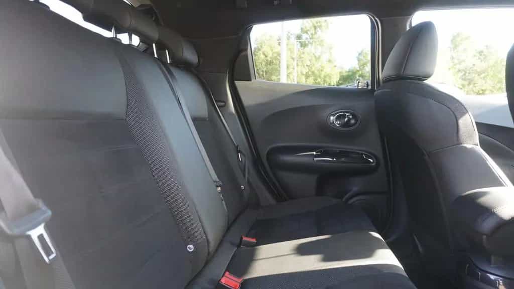 Nissan Juke 1.6 DIG-T N-Connecta 4x4 Xenon Navi Kamera 02/2018-photo-25