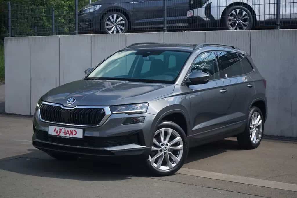 Skoda Karoq 1.5 TSI Style LED Navi ACC Kamera DAB USB 03/2023-photo-1