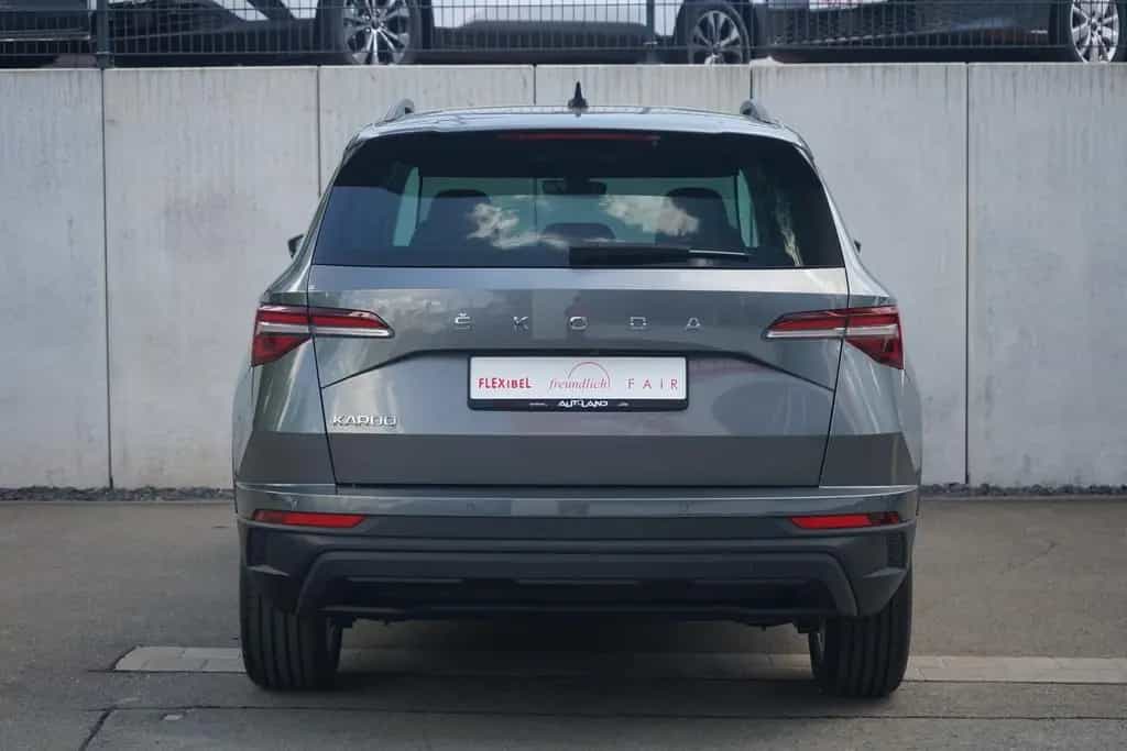 Skoda Karoq 1.5 TSI Style LED Navi ACC Kamera DAB USB 03/2023-photo-3