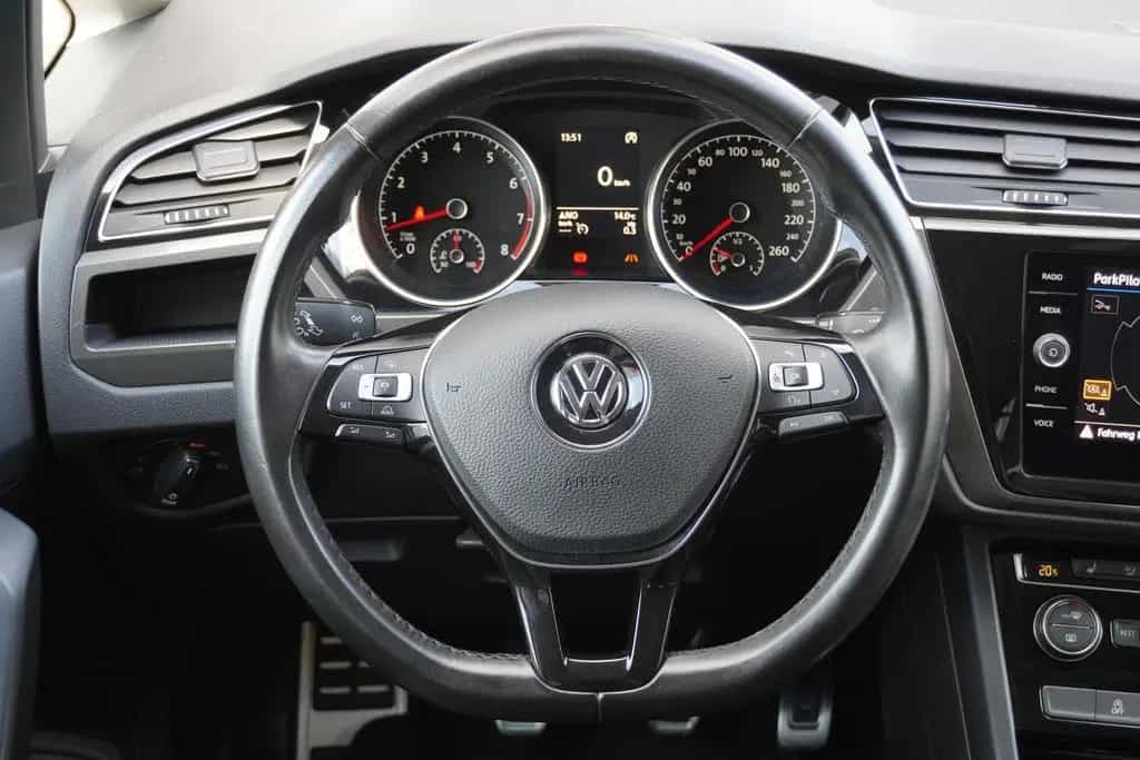 Volkswagen Touran 1.4 TSI Join Navi Kamera ACC LED DAB PDC 07/2018-photo-12