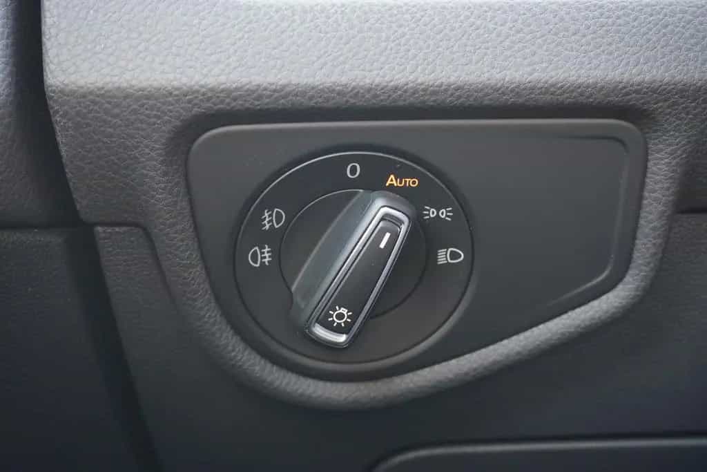 Volkswagen Touran 1.4 TSI Join Navi Kamera ACC LED DAB PDC 07/2018-photo-16