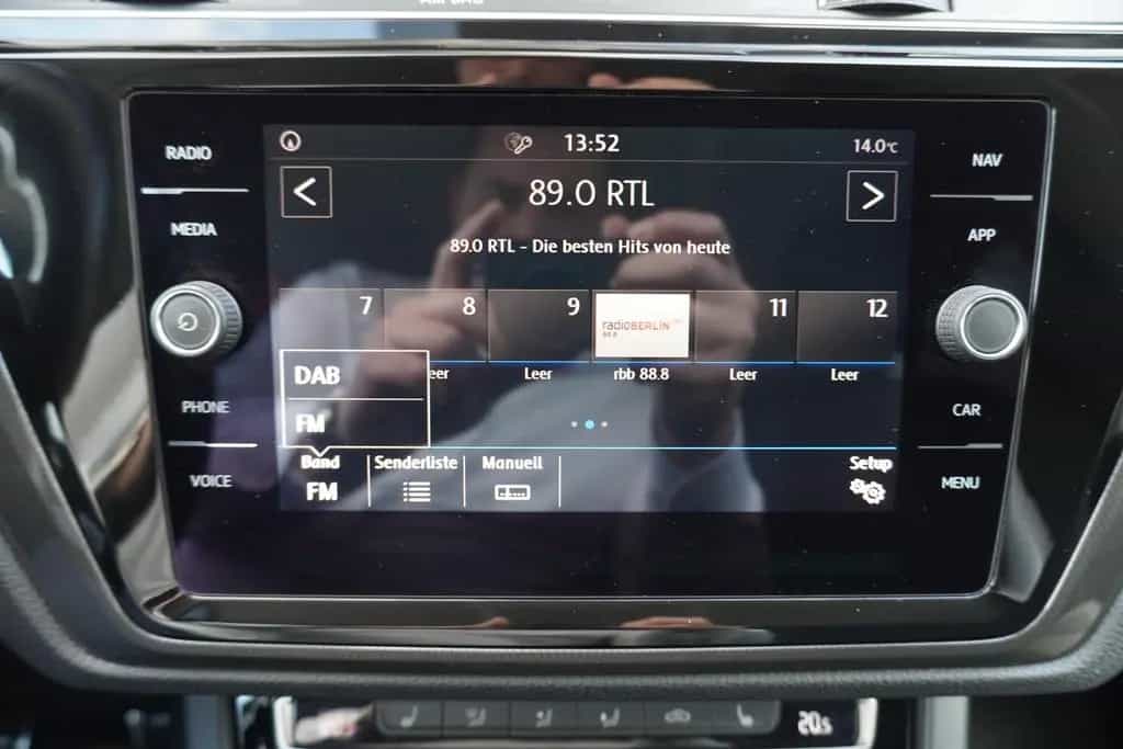 Volkswagen Touran 1.4 TSI Join Navi Kamera ACC LED DAB PDC 07/2018-photo-19