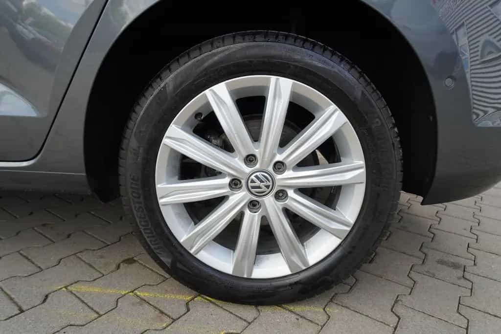 Volkswagen Touran 1.4 TSI Join Navi Kamera ACC LED DAB PDC 07/2018-photo-29