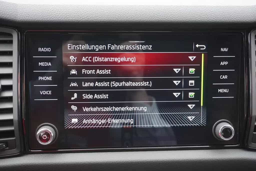 Skoda Kodiaq 1.5 TSI DSG Sportline LED ACC AHK Navi 09/2021-photo-17