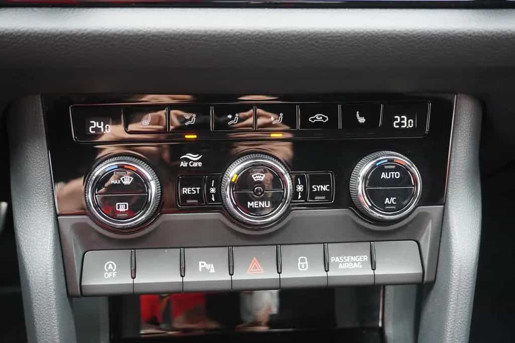 Skoda Kodiaq 1.5 TSI DSG Sportline LED ACC AHK Navi 09/2021-photo-19