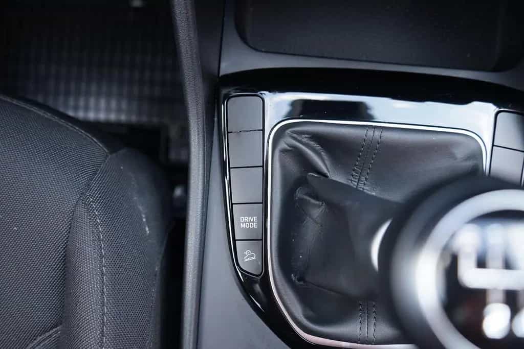 Hyundai TUCSON 1.6 T-GDI Klima Kamera DAB Tempomat USB 08/2021-photo-16