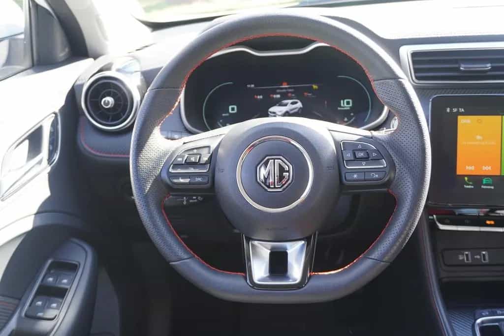 MG ZS 1.0 T-GDI Luxury Aut. LED Navi 360° Tempomat 12/2024-photo-15