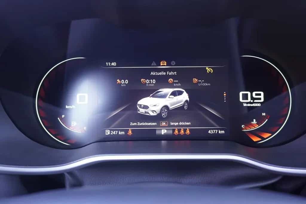 MG ZS 1.0 T-GDI Luxury Aut. LED Navi 360° Tempomat 12/2024-photo-23