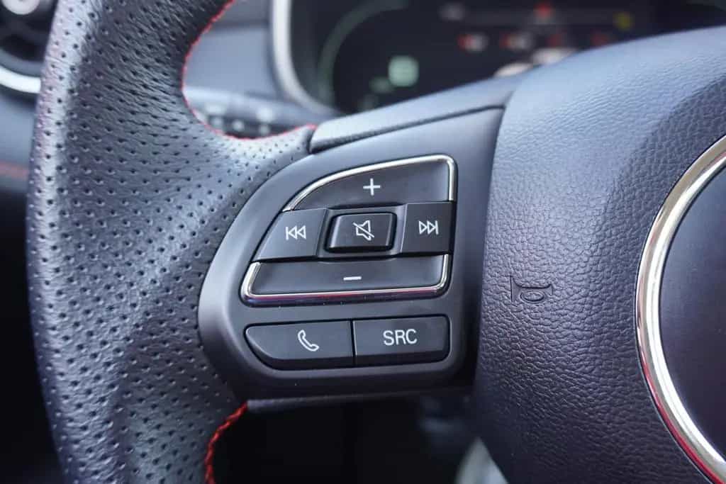 MG ZS 1.0 T-GDI Luxury Aut. LED Navi 360° Tempomat 12/2024-photo-25