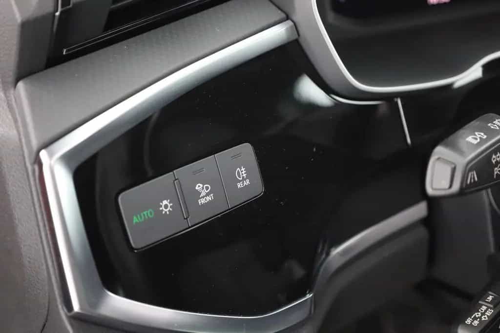 Audi Q3 Sportback 45 TFSI S-line quattro LED Navi ACC 12/2019-photo-19