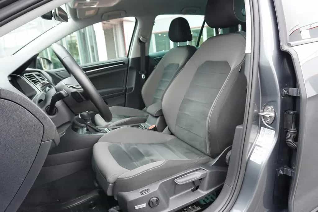Volkswagen Golf VII 1.5 TSI Highline LED Navi AHK ACC PDC 09/2018-photo-11
