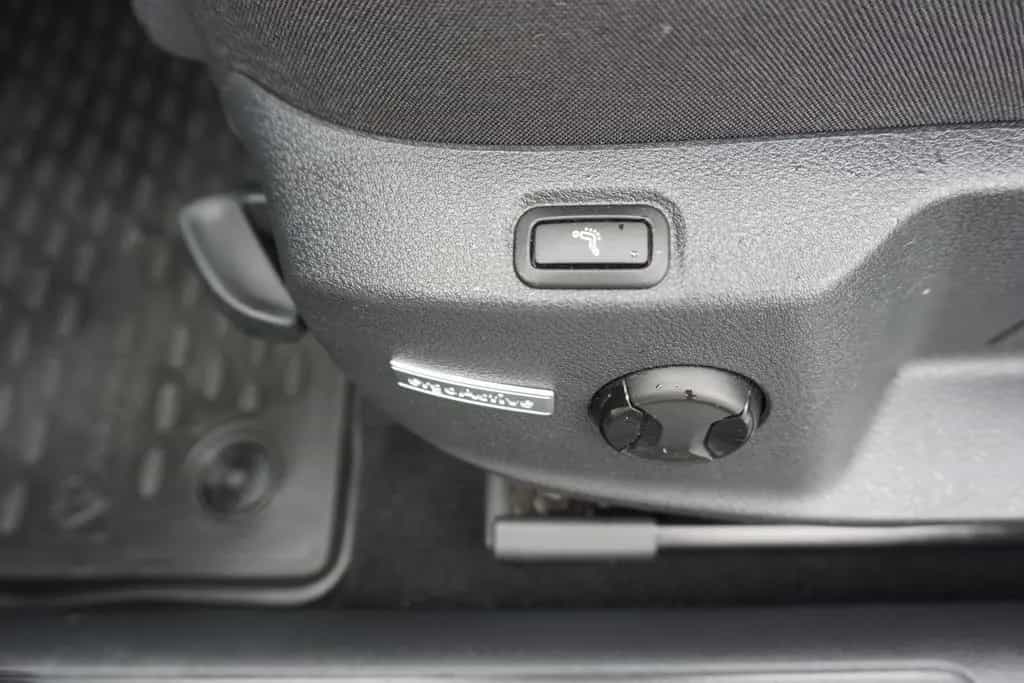 Volkswagen Golf VII 1.5 TSI Highline LED Navi AHK ACC PDC 09/2018-photo-12