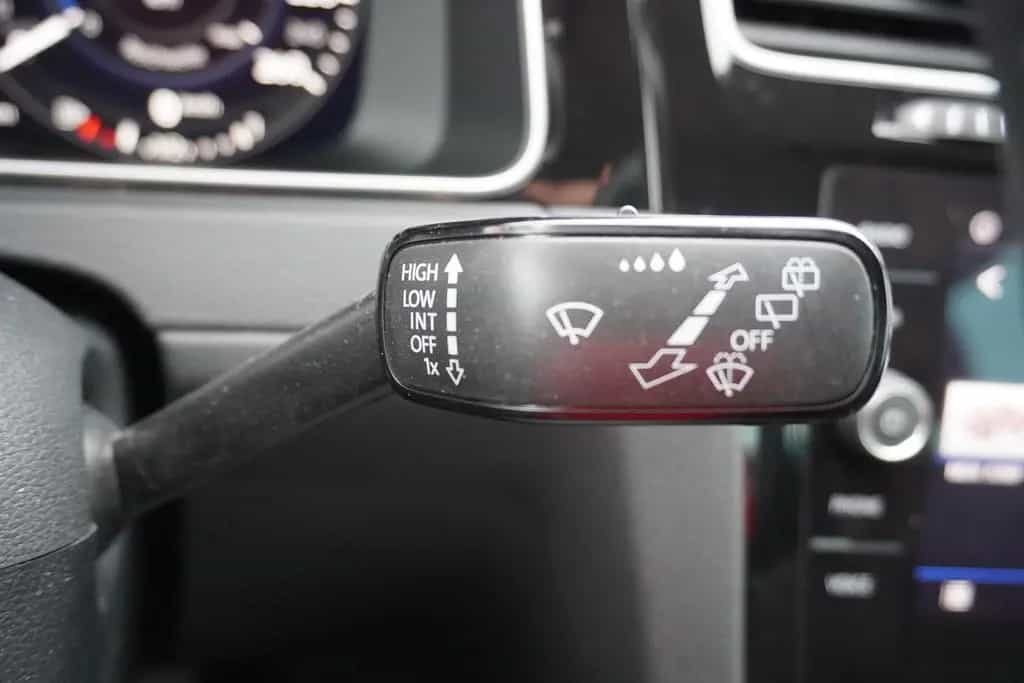 Volkswagen Golf VII 1.5 TSI Highline LED Navi AHK ACC PDC 09/2018-photo-17