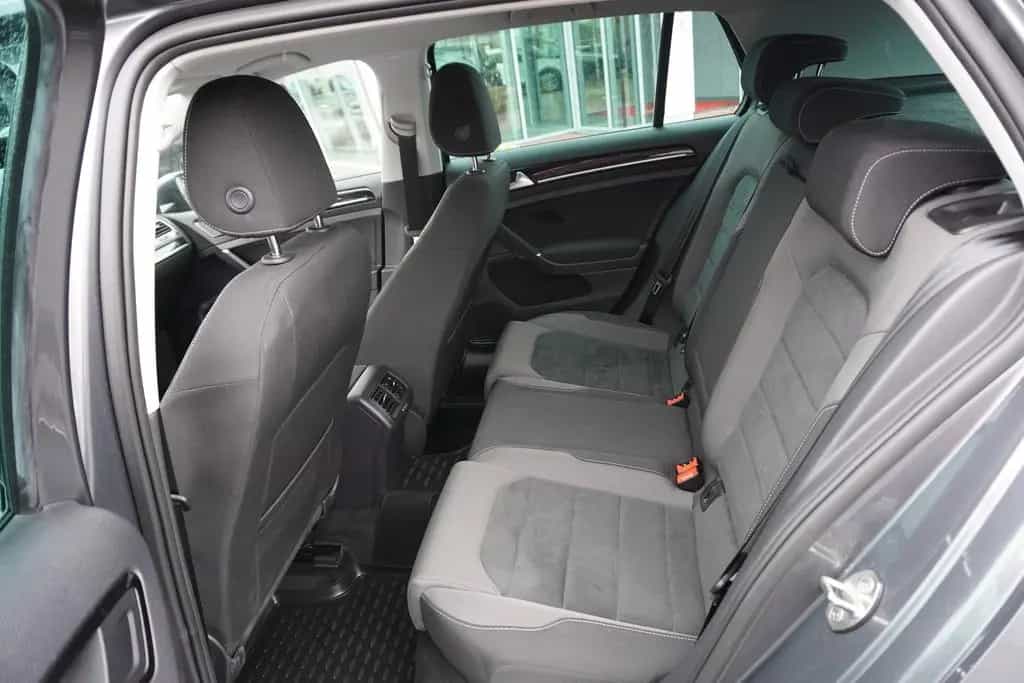 Volkswagen Golf VII 1.5 TSI Highline LED Navi AHK ACC PDC 09/2018-photo-32