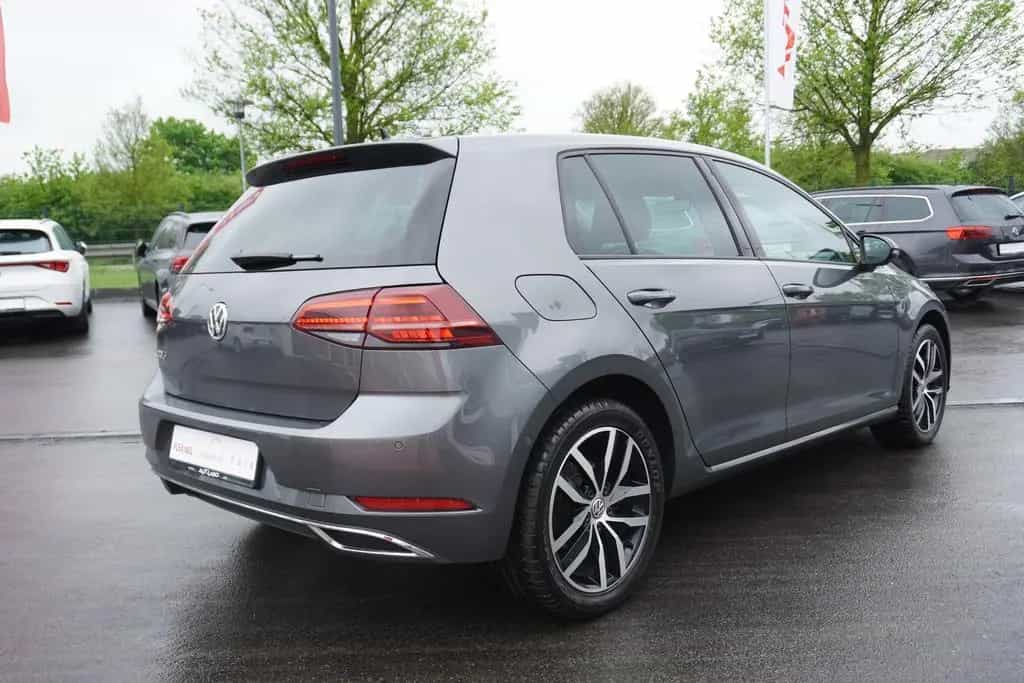 Volkswagen Golf VII 1.5 TSI Highline LED Navi AHK ACC PDC 09/2018-photo-5