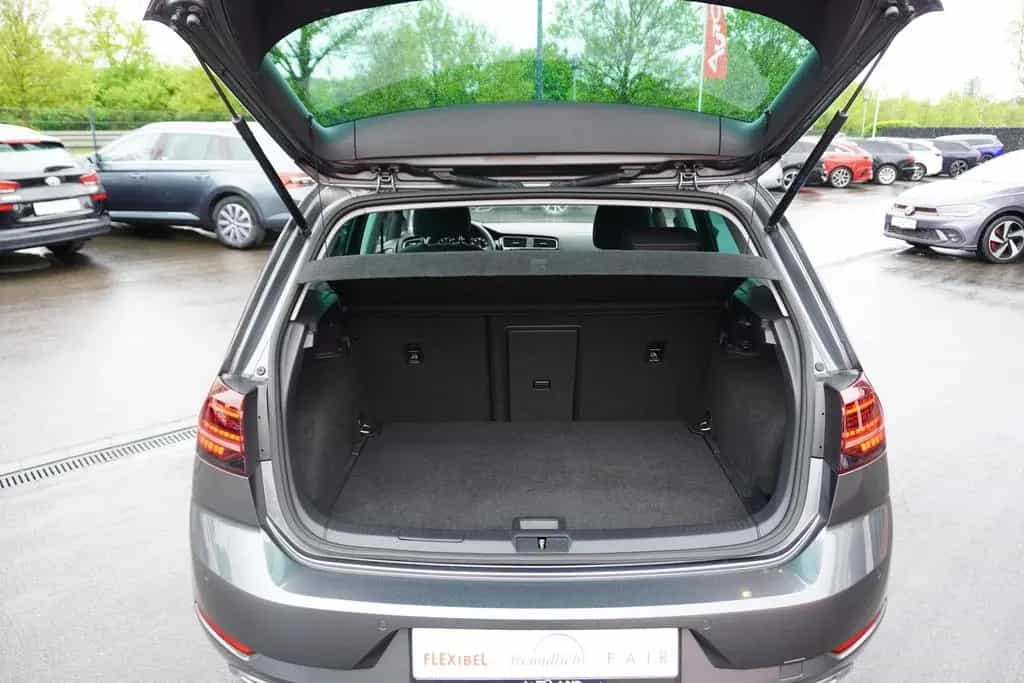 Volkswagen Golf VII 1.5 TSI Highline LED Navi AHK ACC PDC 09/2018-photo-9