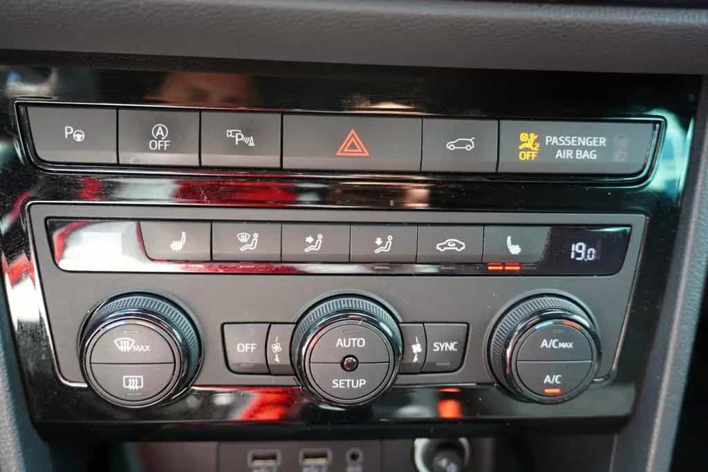 Cupra Ateca 2.0 4Drive LED AHK 360° Digitales Cockpit 05/2019-photo-26