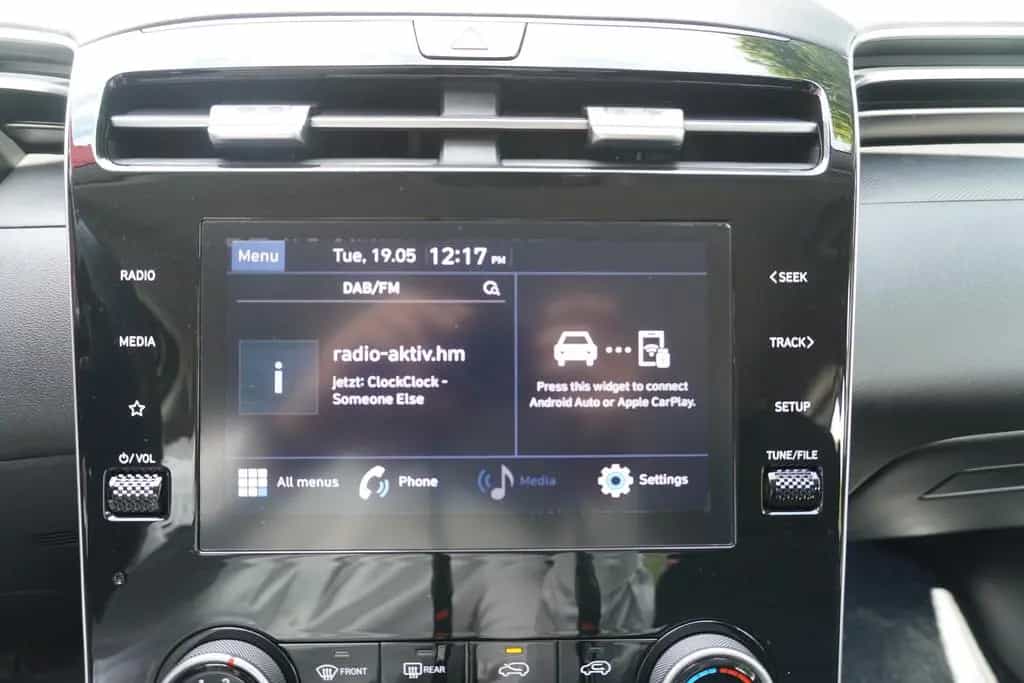 Hyundai TUCSON 1.6 T-GDI Klima Kamera Tempomat MirrorLin 05/2022-photo-16