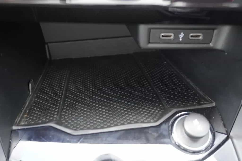 Volkswagen T-Roc 1.0 TSI LED Navi Tempomat 02/2023-photo-17