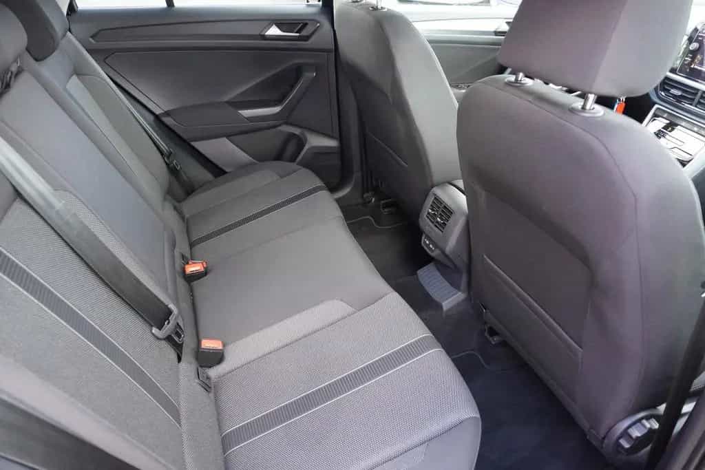 Volkswagen T-Roc 1.0 TSI LED Navi Tempomat 02/2023-photo-31
