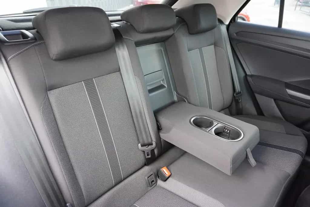 Volkswagen T-Roc 1.0 TSI LED Navi Tempomat 02/2023-photo-33