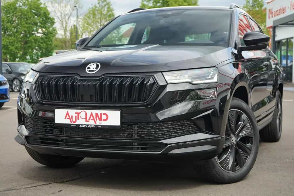 Skoda Karoq Sportline 2.0 TSI DSG 4x4 Matrix AHK Pano 04/2026-photo-1
