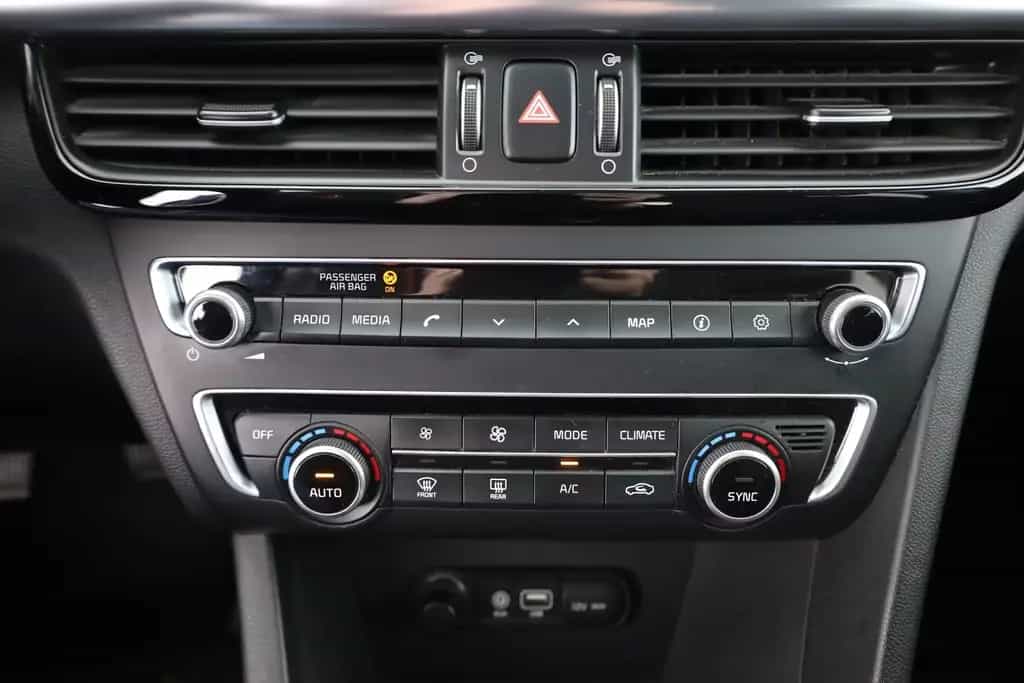 Kia Optima SW 2.0 Vision Navi Kamera Tempomat PDC 09/2017-photo-11