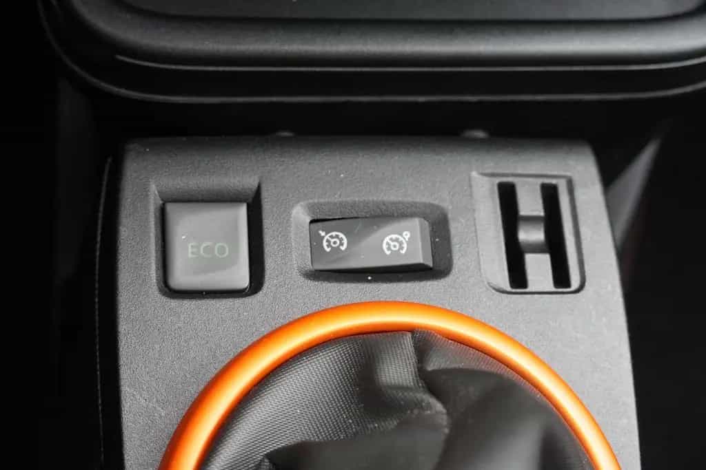 Renault Twingo 0.9 TCE Klimaaut. Kamera Tempomat DAB 06/2019-photo-19