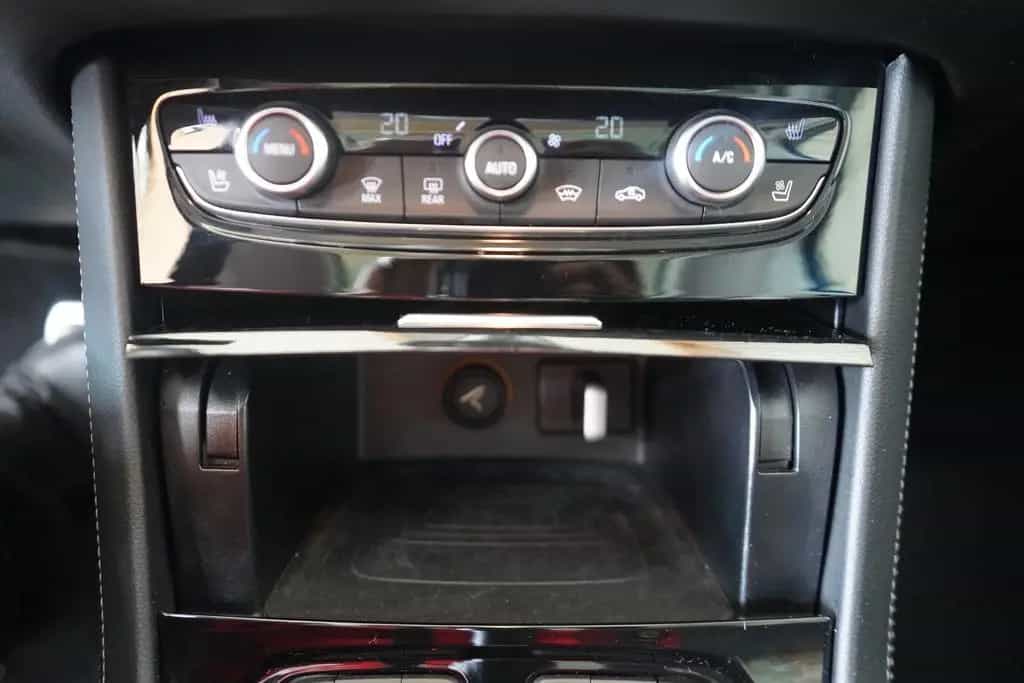 Opel Grandland (X) Grandland X 1.6 Turbo 11/2019-photo-18