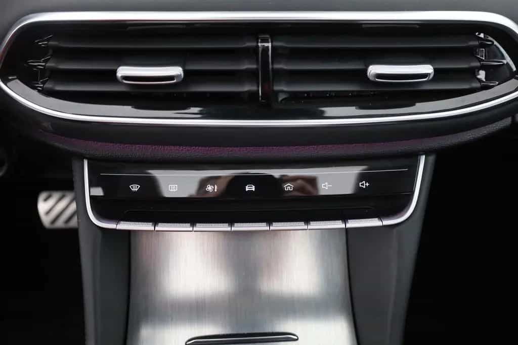 MG HS 1.5 T-GDI Luxury Aut. LED ACC Navi 360° Pano 03/2024-photo-11